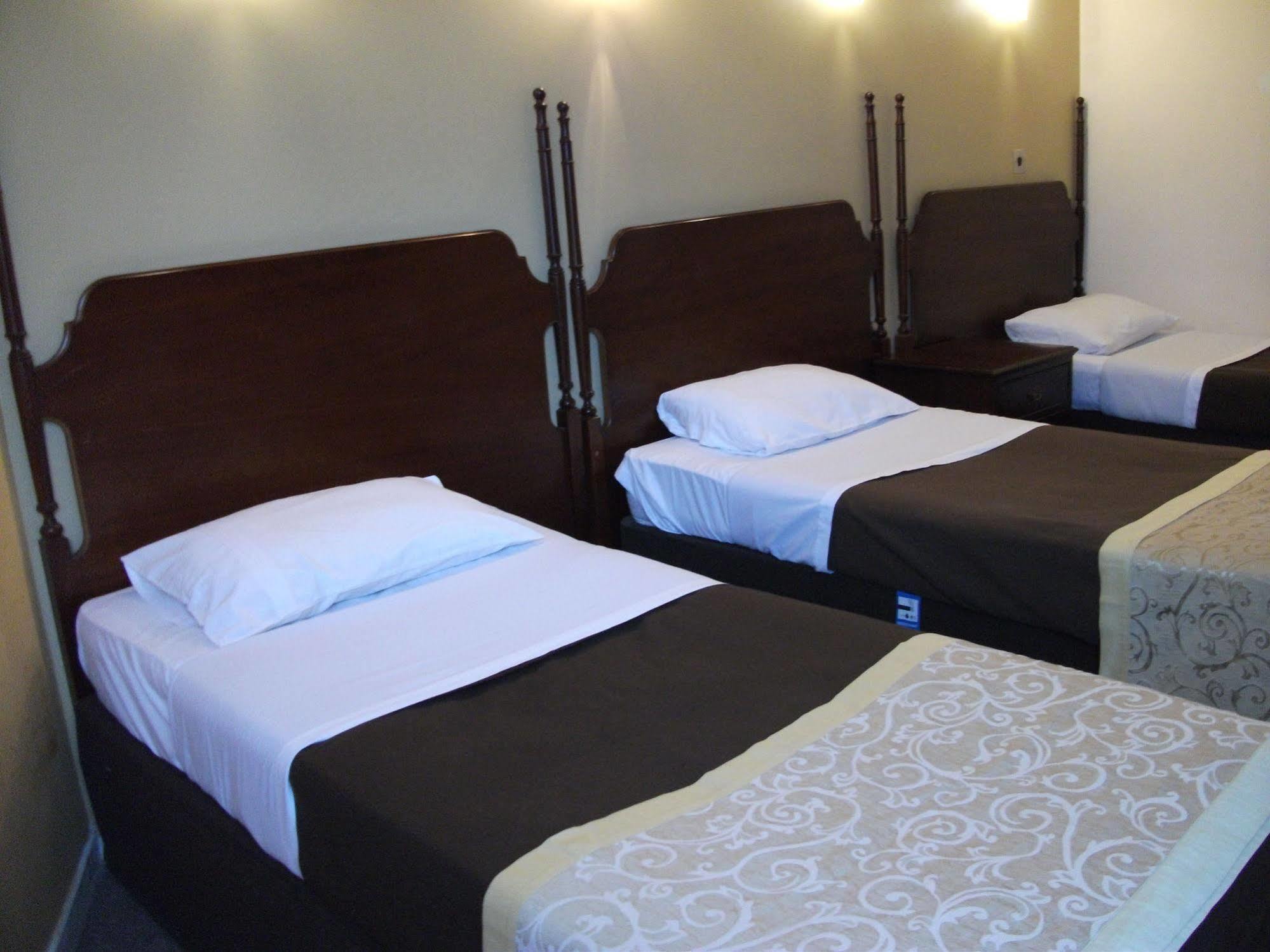 Oyo Osterley Park Hotel Isleworth Eksteriør billede